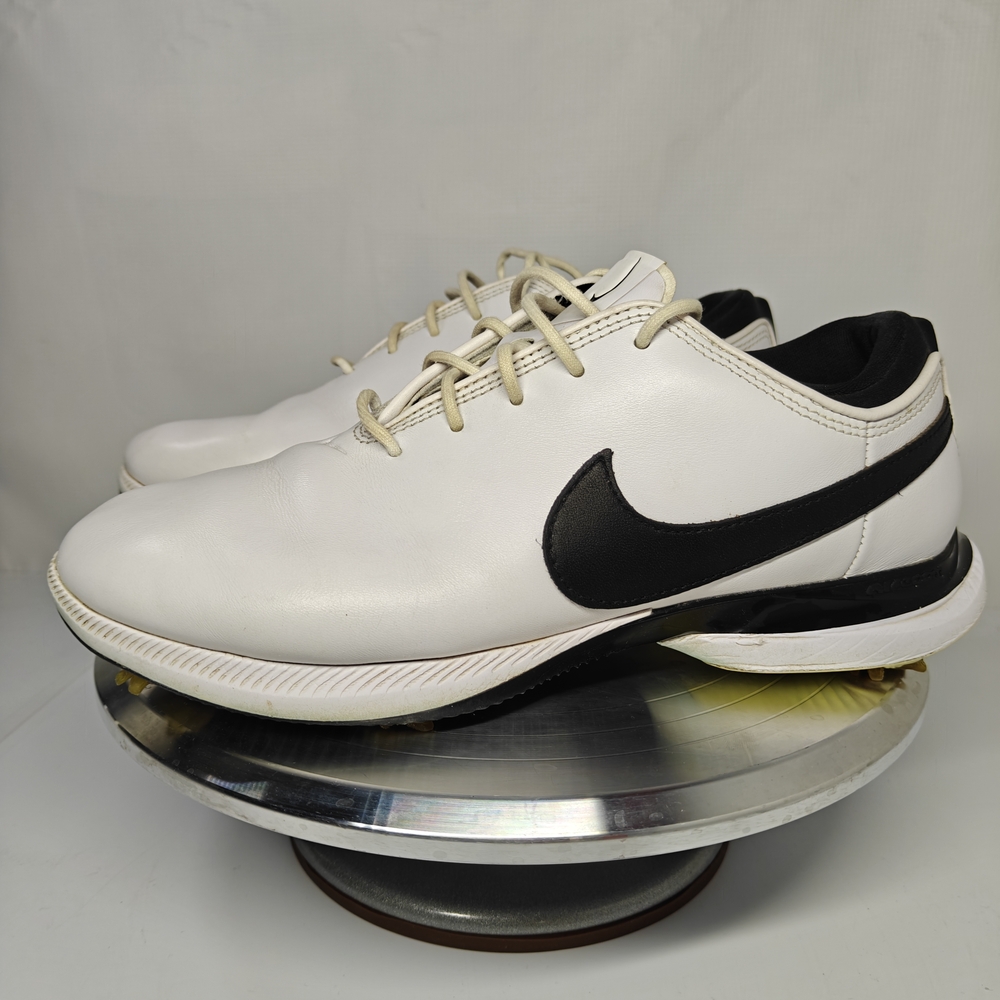 Nike Men's White and Black Sneakers